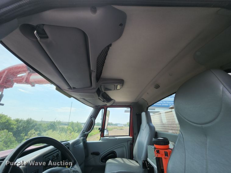 image for item MK9000 2007 International 7400  sewer jetter truck