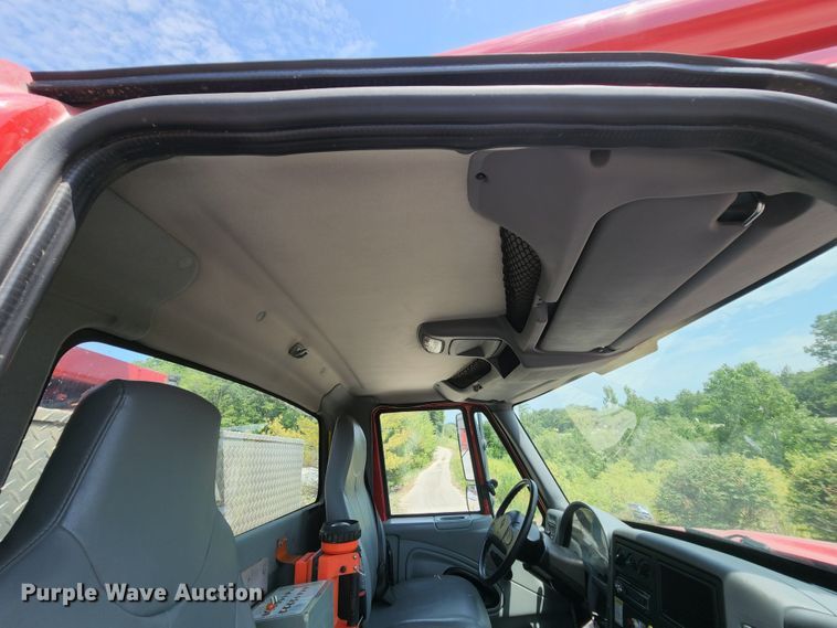 image for item MK9000 2007 International 7400  sewer jetter truck