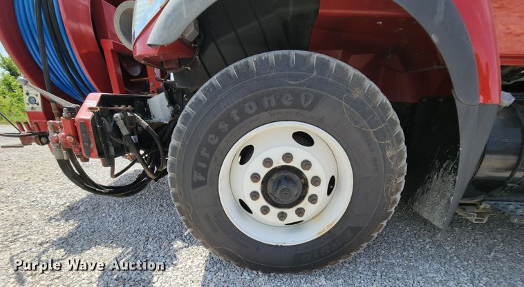 image for item MK9000 2007 International 7400  sewer jetter truck