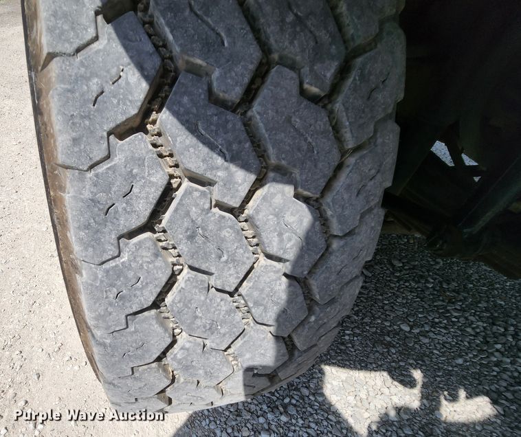 image for item MK9000 2007 International 7400  sewer jetter truck