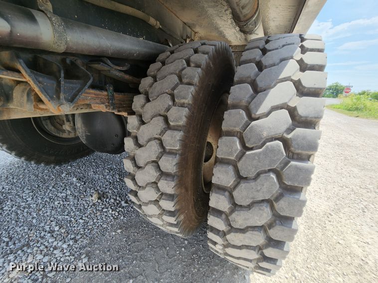 image for item MK9000 2007 International 7400  sewer jetter truck