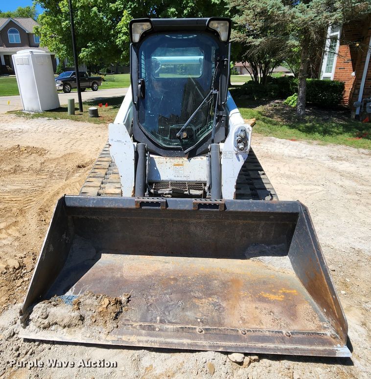 image for item MK9022 2011 Bobcat T750  tracked skid steer loader