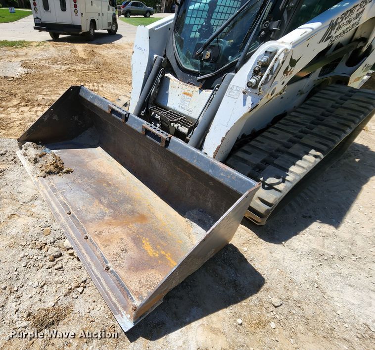 image for item MK9022 2011 Bobcat T750  tracked skid steer loader
