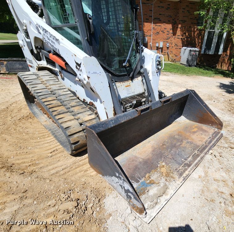 image for item MK9022 2011 Bobcat T750  tracked skid steer loader