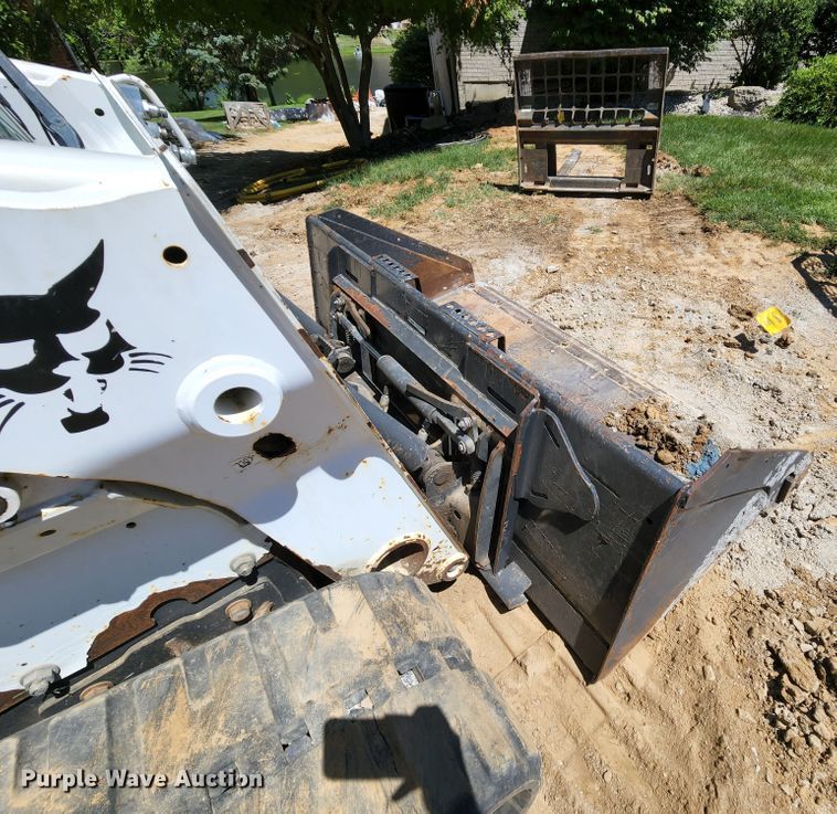 image for item MK9022 2011 Bobcat T750  tracked skid steer loader