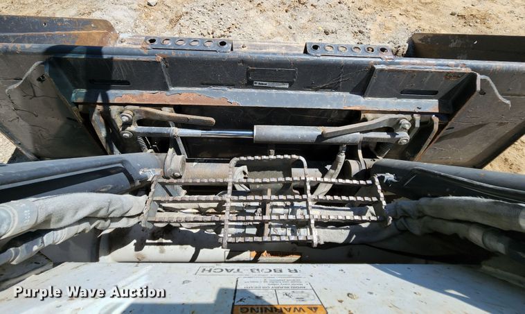 image for item MK9022 2011 Bobcat T750  tracked skid steer loader