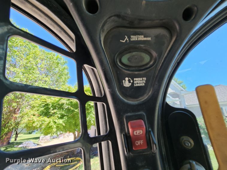 image for item MK9022 2011 Bobcat T750  tracked skid steer loader