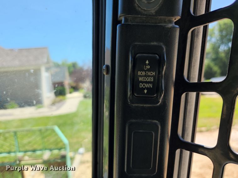 image for item MK9022 2011 Bobcat T750  tracked skid steer loader