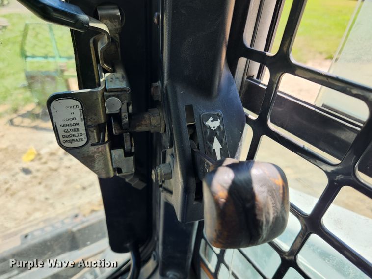 image for item MK9022 2011 Bobcat T750  tracked skid steer loader