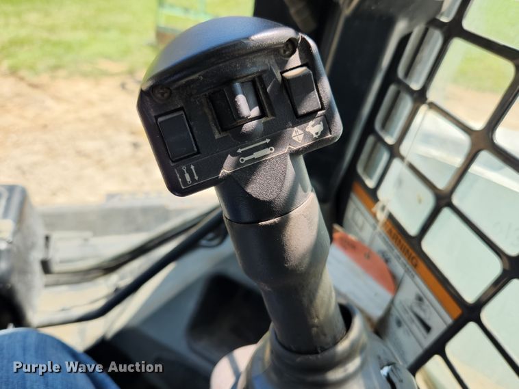 image for item MK9022 2011 Bobcat T750  tracked skid steer loader