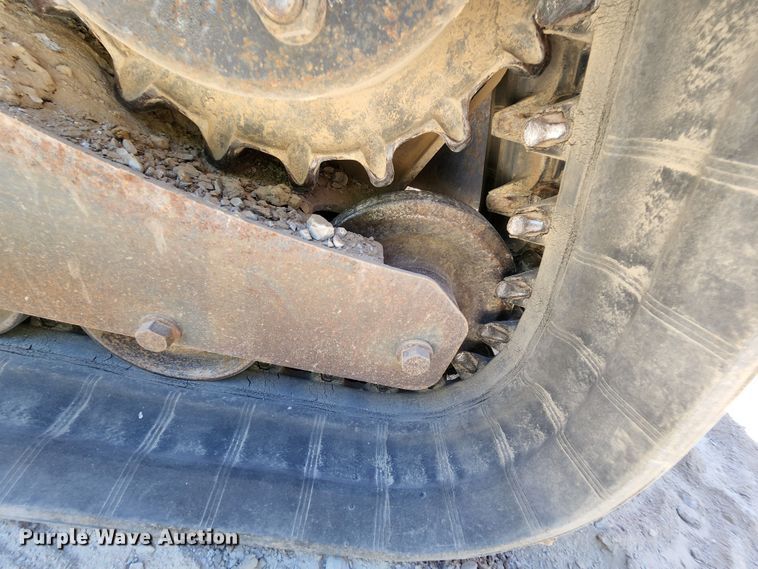 image for item MK9022 2011 Bobcat T750  tracked skid steer loader