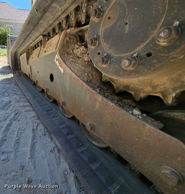 image for item MK9022 2011 Bobcat T750  tracked skid steer loader