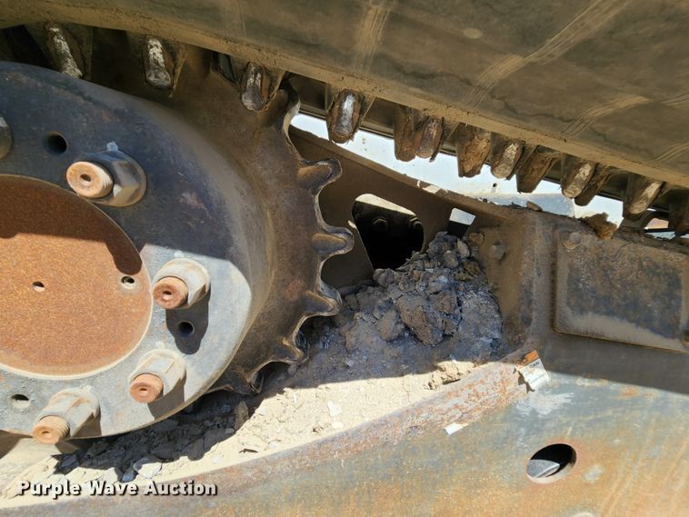 image for item MK9022 2011 Bobcat T750  tracked skid steer loader