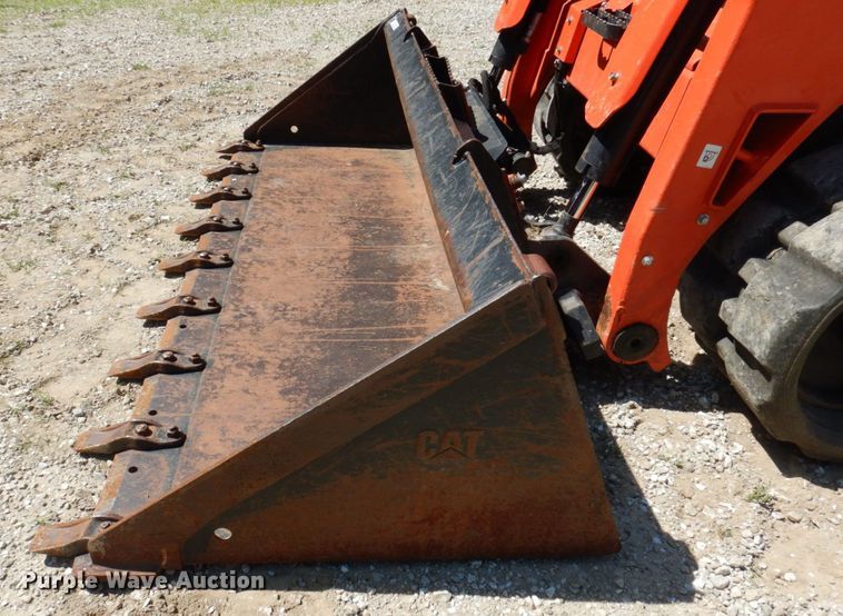 image for item MU9652 Caterpillar  skid steer bucket