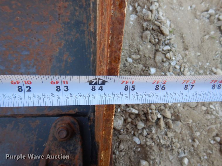 image for item MU9652 Caterpillar  skid steer bucket