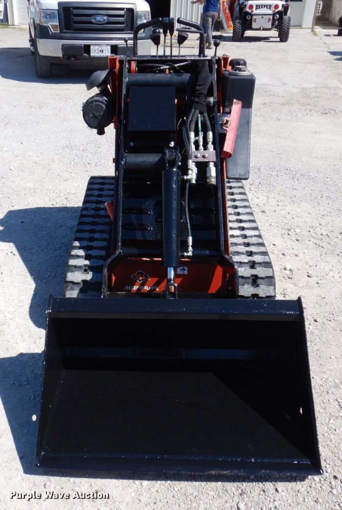 image for item MU9656 2017 Morbark 320  compact utility loader