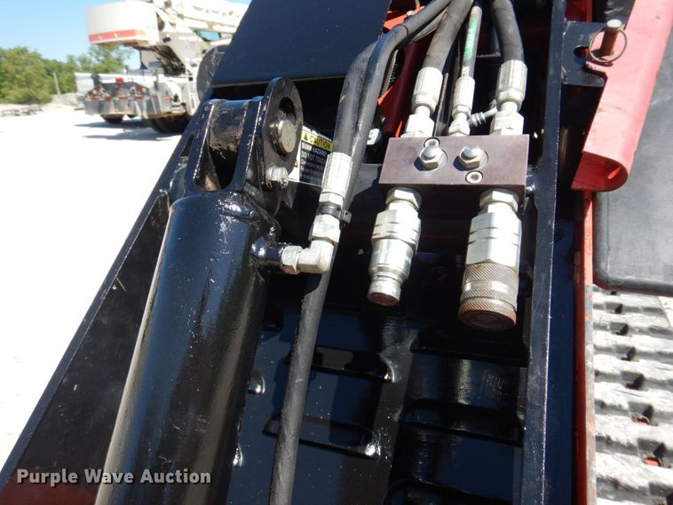 image for item MU9656 2017 Morbark 320  compact utility loader