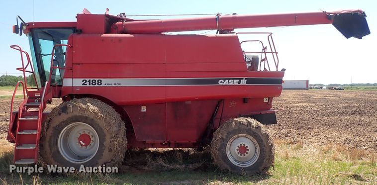 image for item DF5001 1996 Case IH 2188  combine