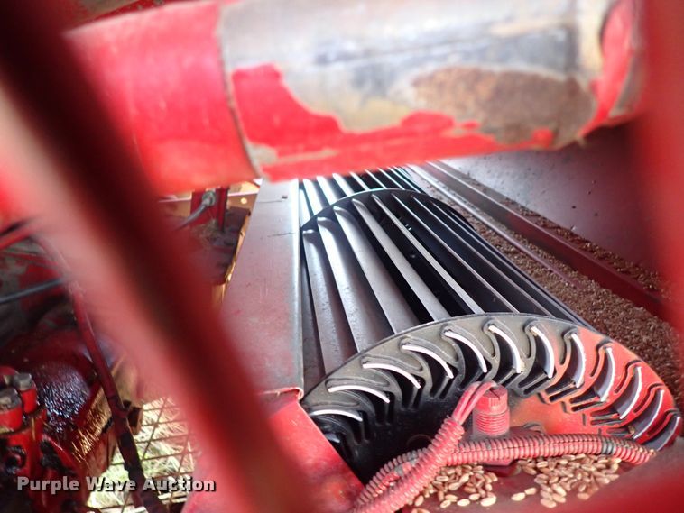 image for item DF5001 1996 Case IH 2188  combine