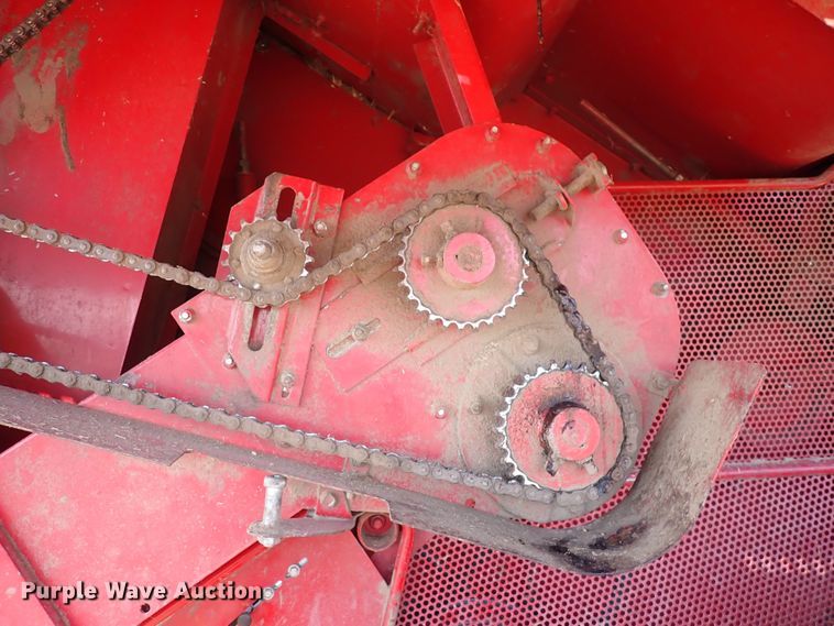 image for item DF5001 1996 Case IH 2188  combine