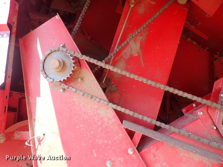 image for item DF5001 1996 Case IH 2188  combine