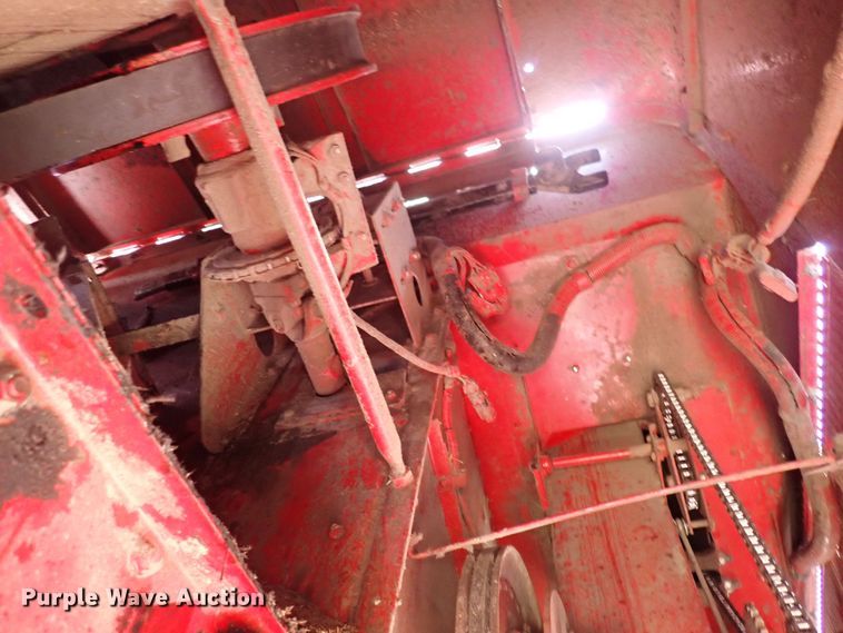 image for item DF5001 1996 Case IH 2188  combine