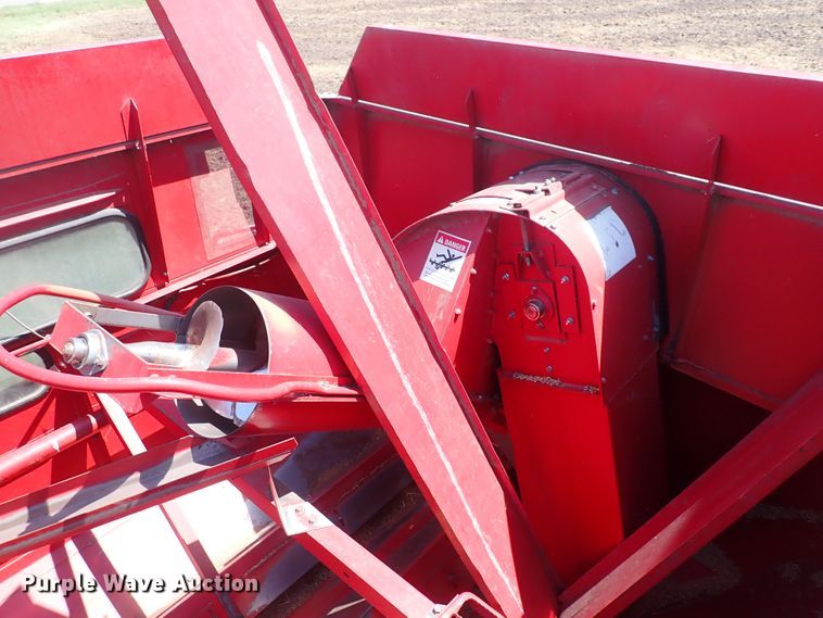 image for item DF5001 1996 Case IH 2188  combine