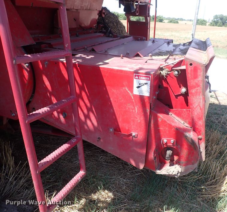 image for item DF5001 1996 Case IH 2188  combine
