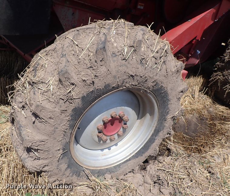 image for item DF5001 1996 Case IH 2188  combine