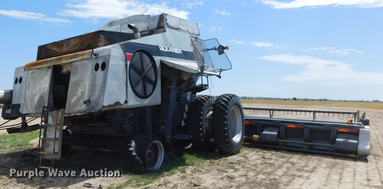 image for item DJ7668 2011 Gleaner S67 Tritura  combine