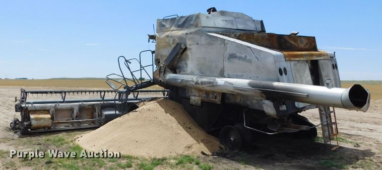 image for item DJ7668 2011 Gleaner S67 Tritura  combine