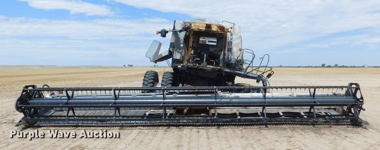 image for item DJ7668 2011 Gleaner S67 Tritura  combine