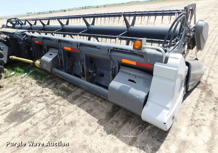 image for item DJ7668 2011 Gleaner S67 Tritura  combine