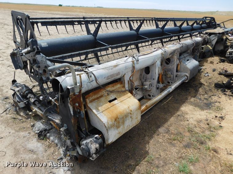 image for item DJ7668 2011 Gleaner S67 Tritura  combine