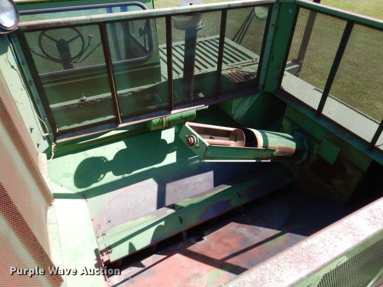 image for item DK2014 1970 John Deere 3300  combine