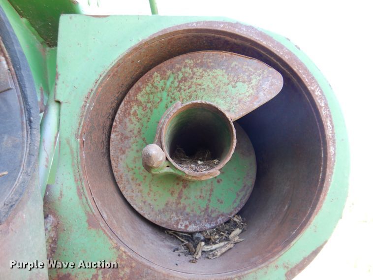 image for item DK2014 1970 John Deere 3300  combine