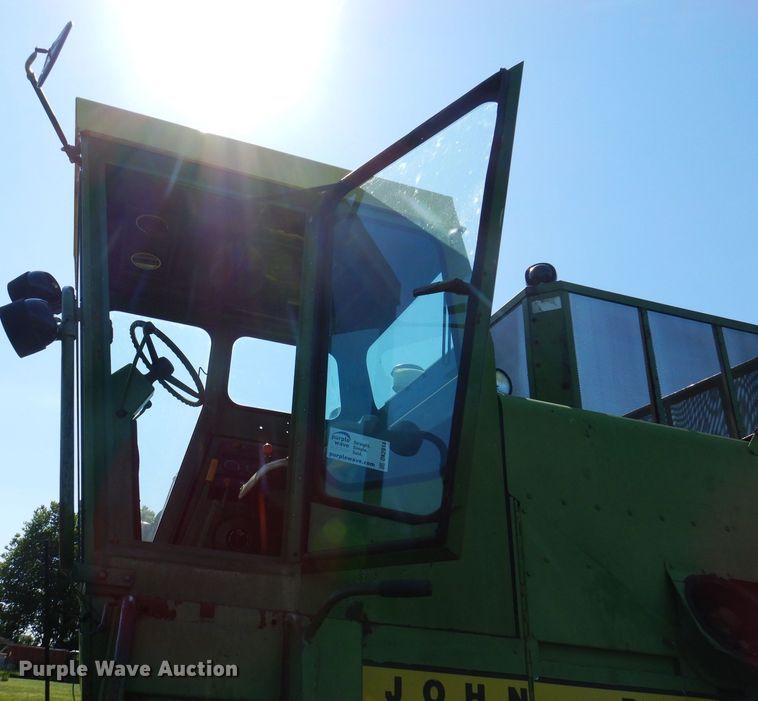 image for item DK2014 1970 John Deere 3300  combine