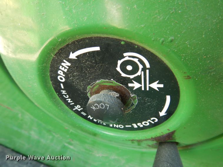 image for item DK2014 1970 John Deere 3300  combine