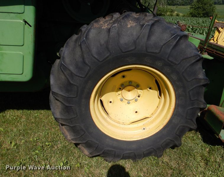 image for item DK2014 1970 John Deere 3300  combine