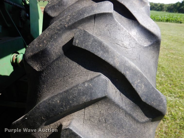 image for item DK2014 1970 John Deere 3300  combine