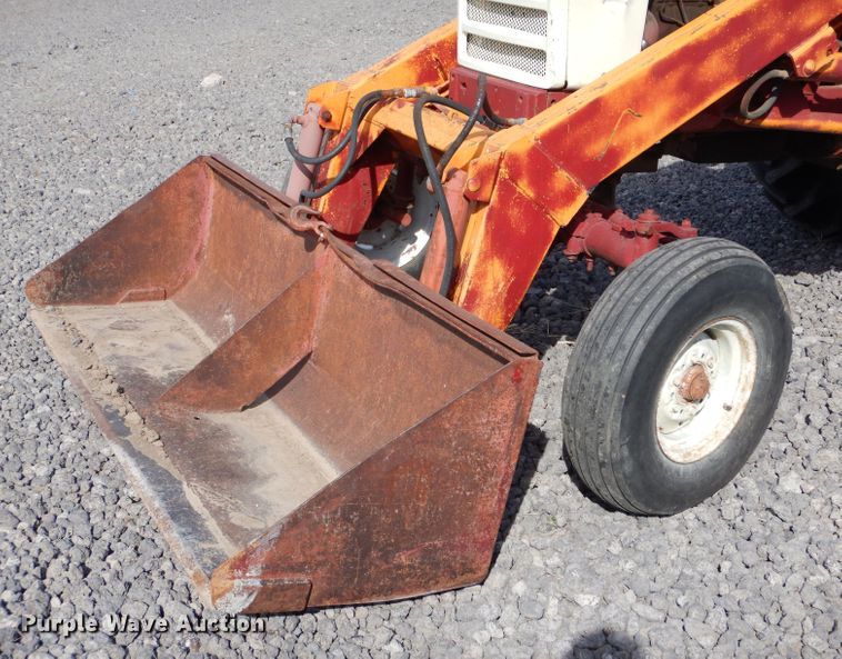 image for item DK7269 Farmall 560  tractor