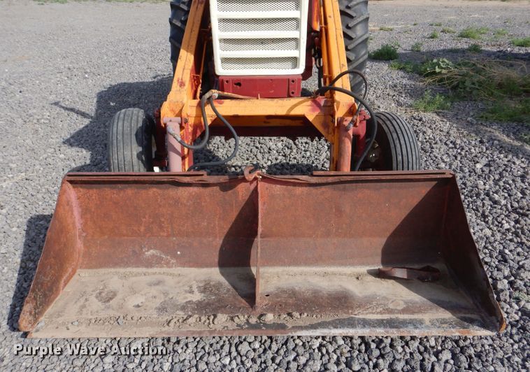 image for item DK7269 Farmall 560  tractor