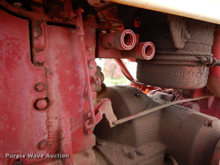 image for item DK7269 Farmall 560  tractor