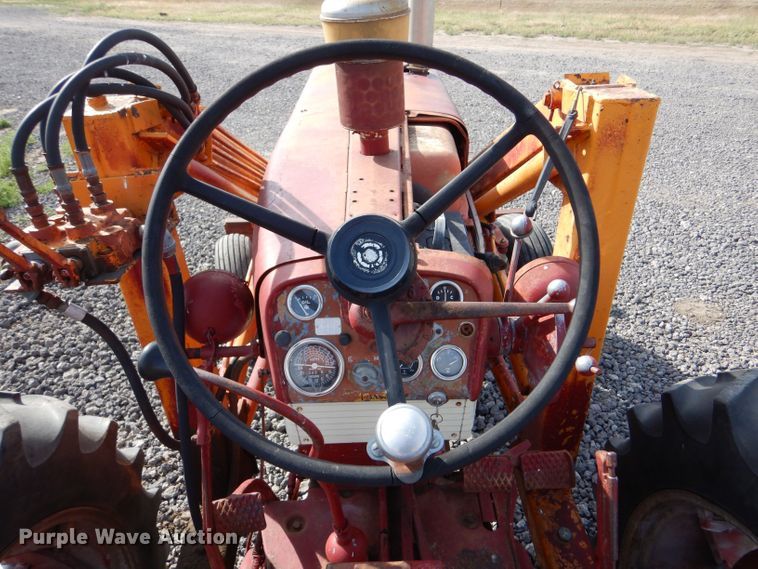 image for item DK7269 Farmall 560  tractor