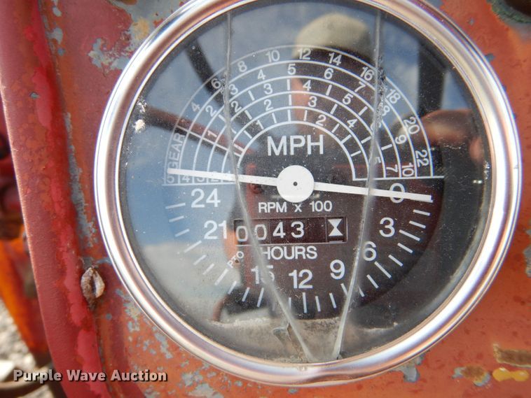 image for item DK7269 Farmall 560  tractor