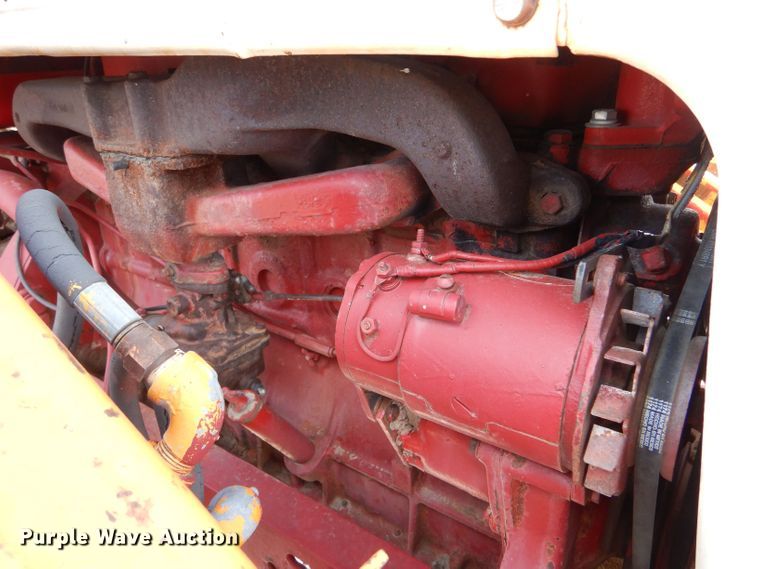 image for item DK7269 Farmall 560  tractor