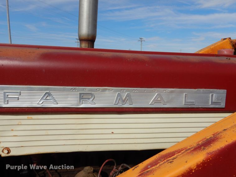 image for item DK7269 Farmall 560  tractor