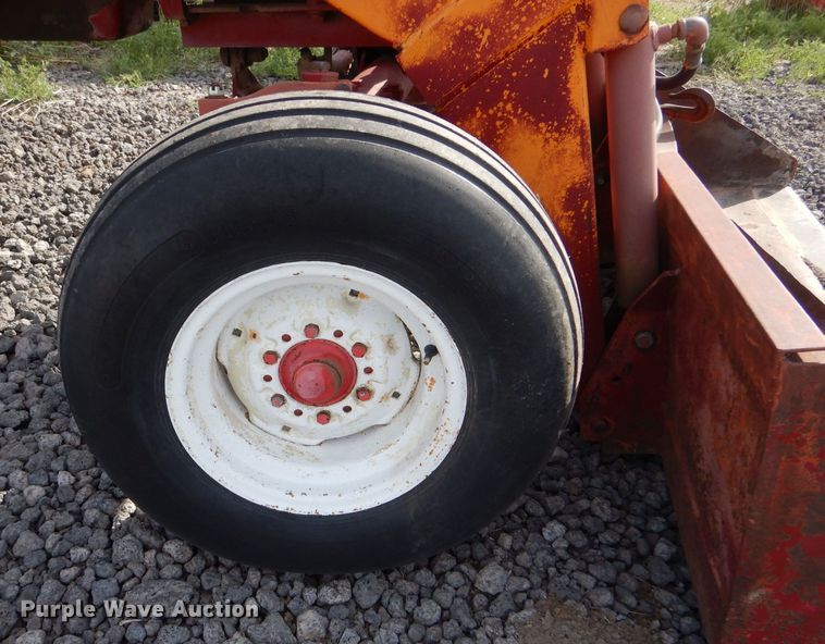 image for item DK7269 Farmall 560  tractor