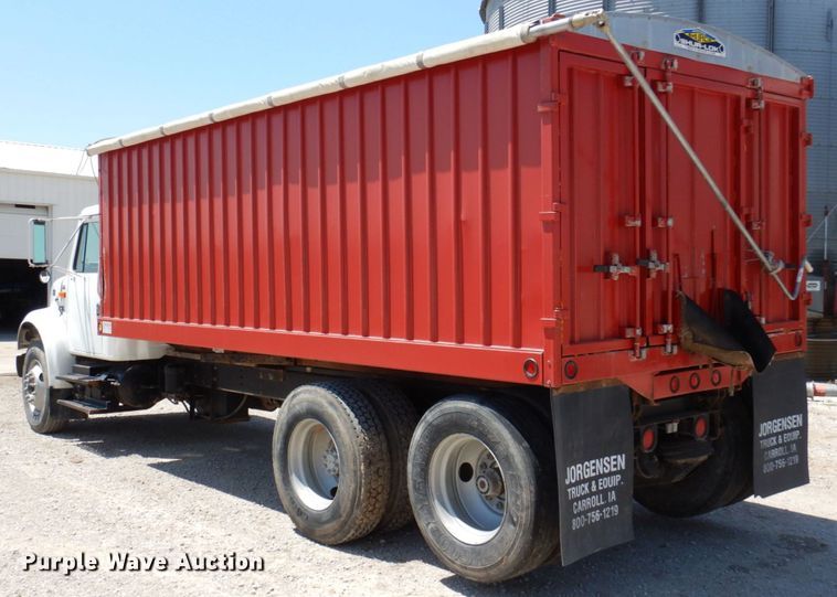 image for item DM2253 1996 International 4700  grain truck