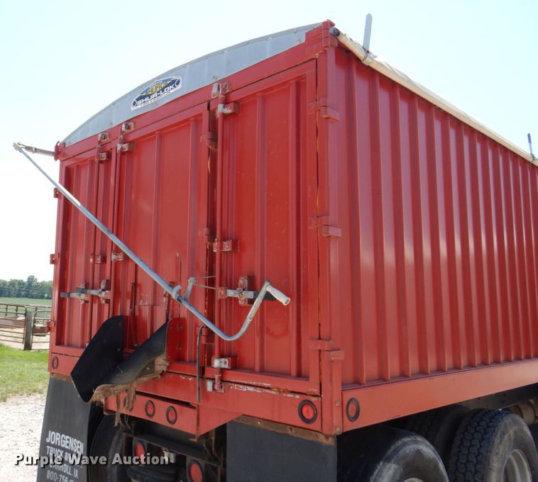 image for item DM2253 1996 International 4700  grain truck